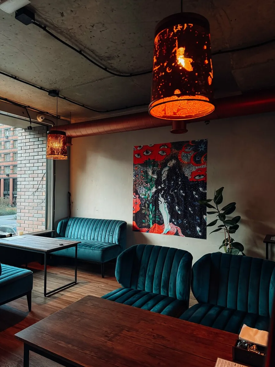 Lounge Bar 1845